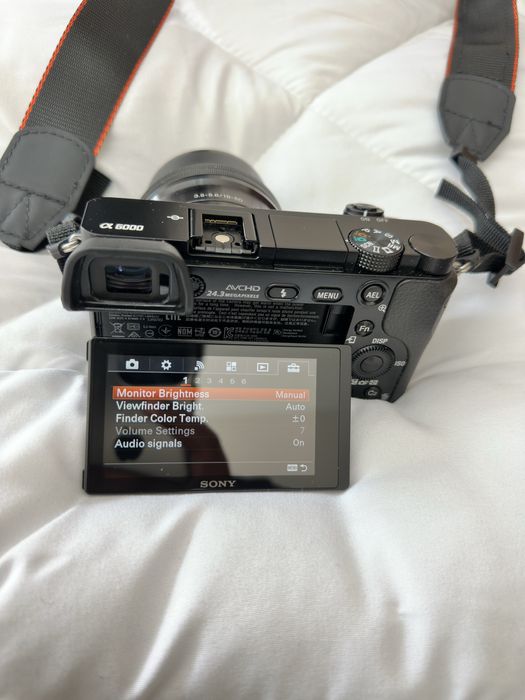 Sony a6000 wifi com lente 16-50mm oss