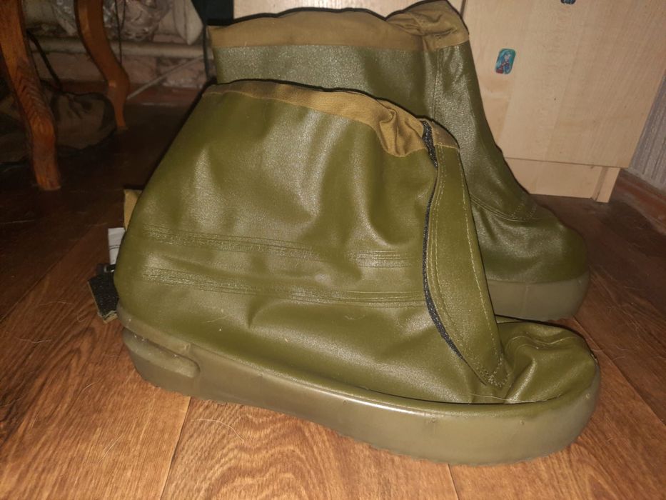 Рукавиці, наколінники інші корисні дрібниці