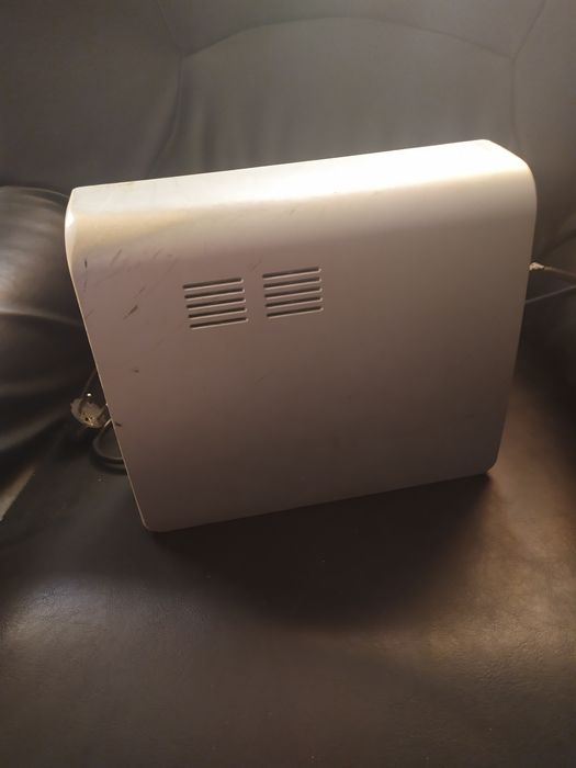 Бесперебойник UPS Mustek Powermust 1000 24v