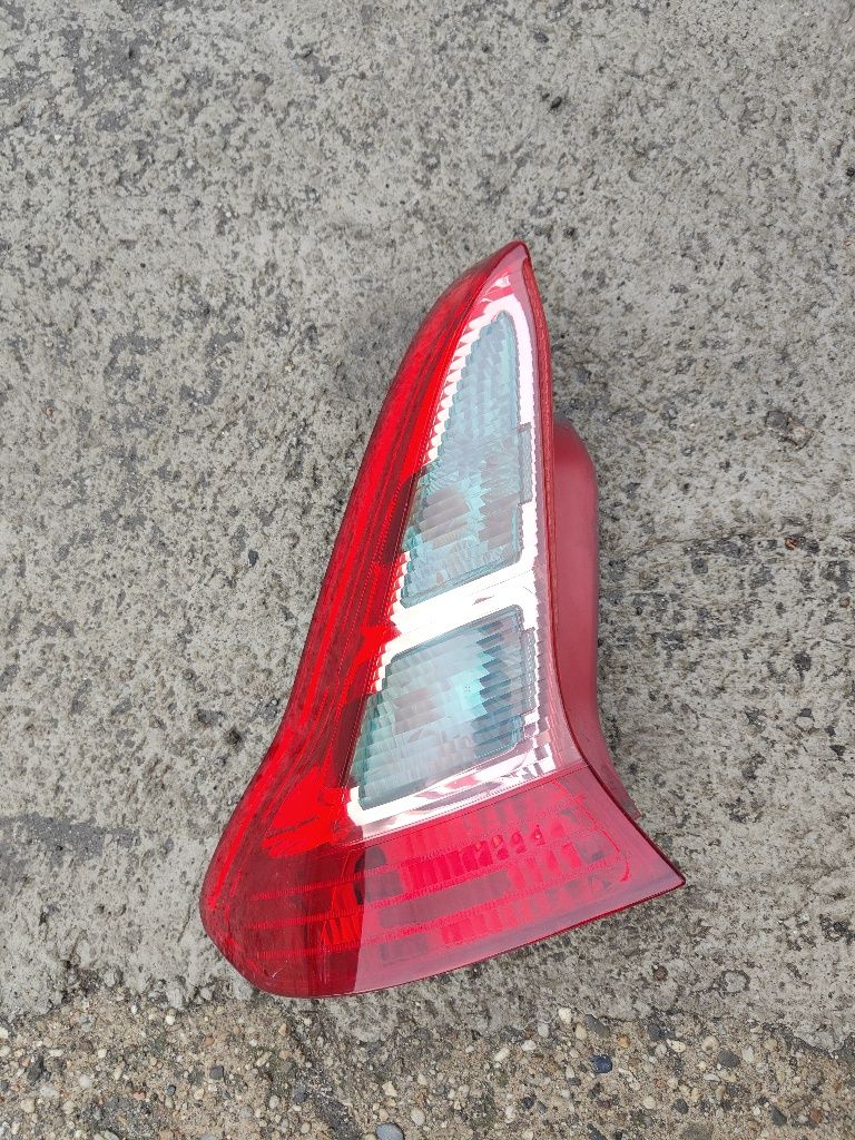 Lampa tylna lewa citroen C4