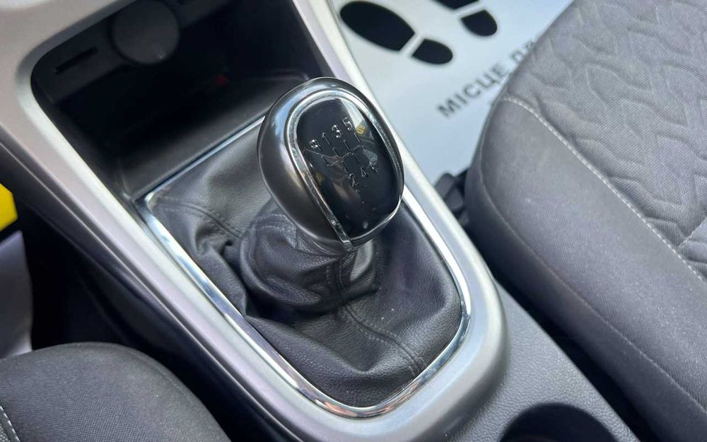 Opel Astra  2013