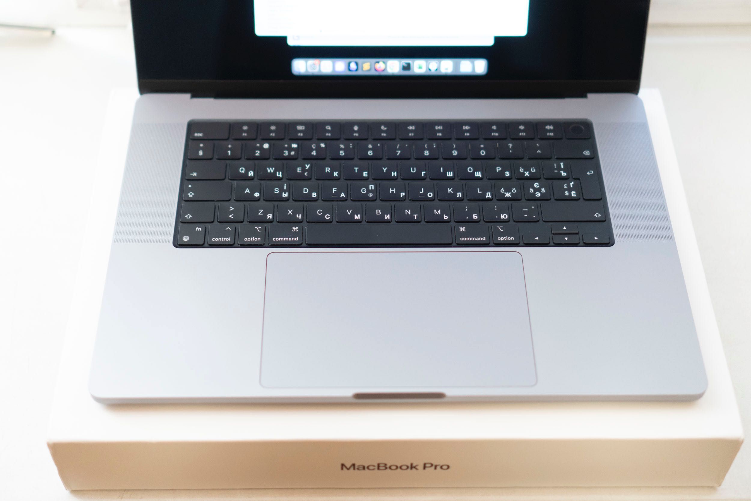 MacBook Pro 16" M1 Pro 2021 (2023!) 16/512GB батарея 145/88% ~ІДЕАЛ!