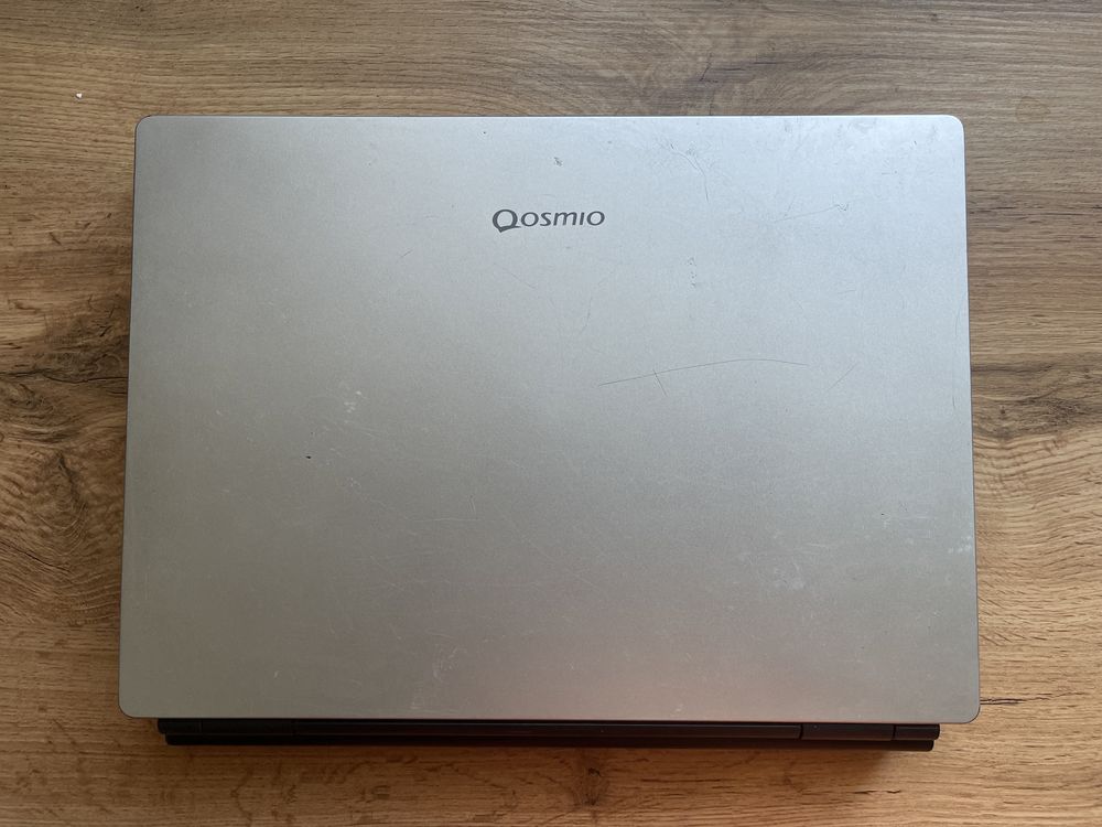 Ноутбук Toshiba Qosmio. Genuine Intel T2500