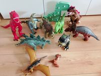 zestaw dinozaurów 11 sztuk