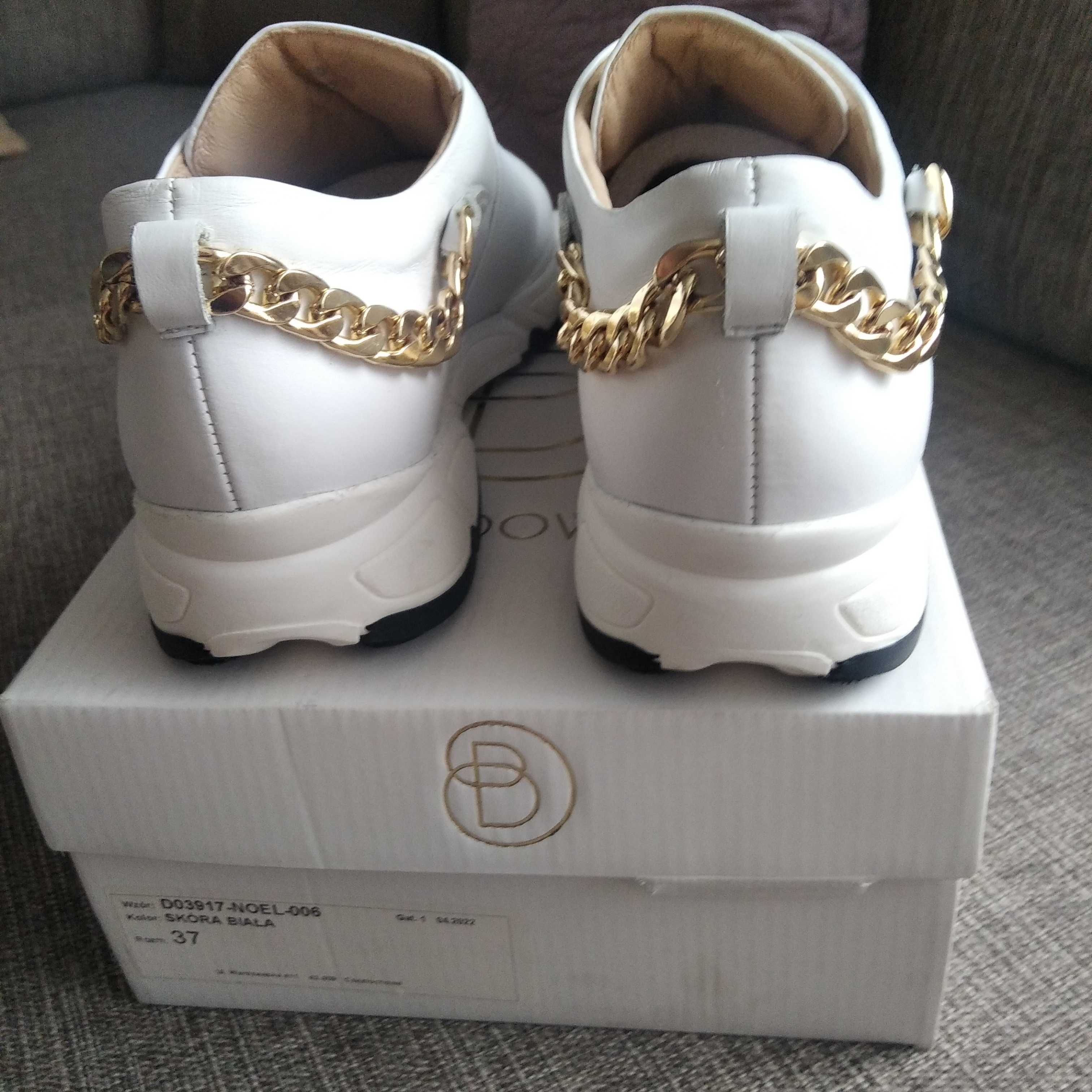 Sneakersy że skóry naturalnej