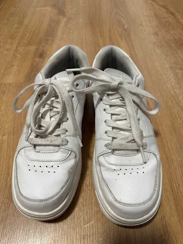 Buty sportowe sneakersy