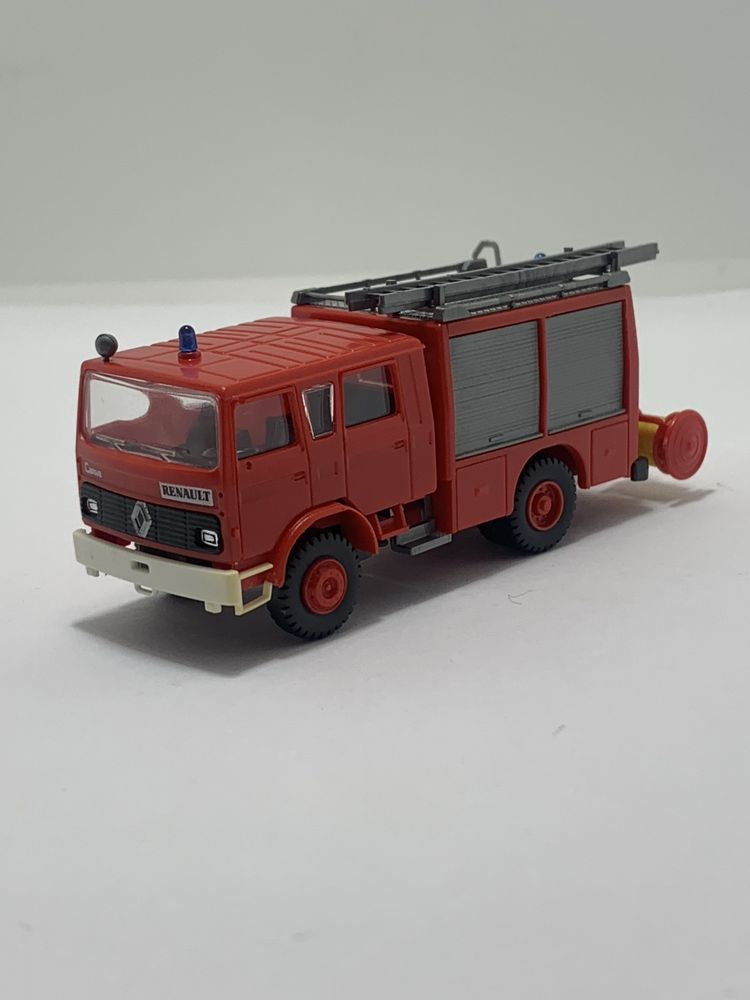 ( V ) _ Renault Camiva S 170 SP Roskopf 1/87