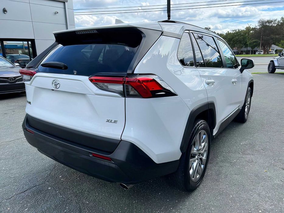 Toyota RAV4      2020