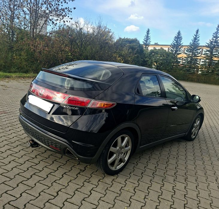 Honda Civic VIII UFO