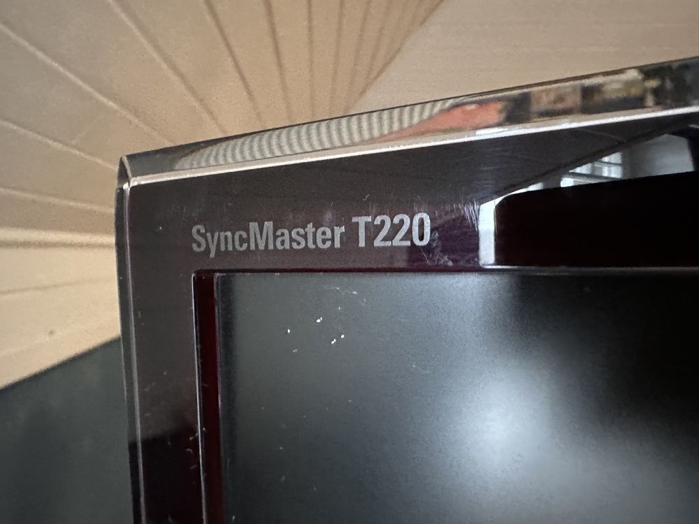 Monitor Samsung SyncMaster220 22”
