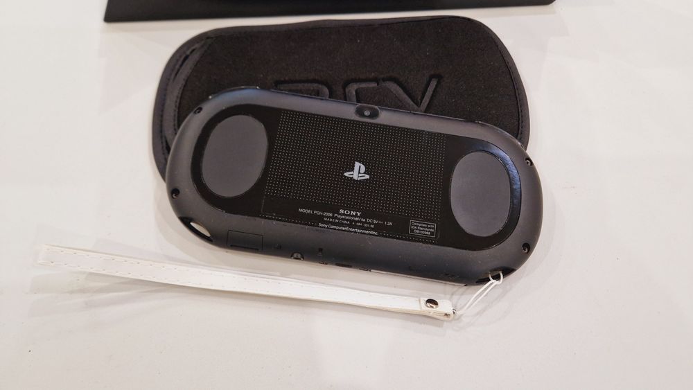 Sony Ps Vita Slim 64гиг с играми 65шт!