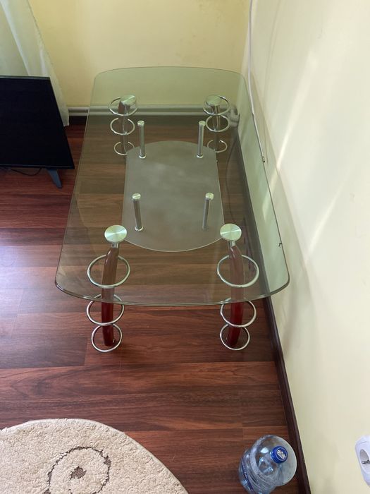 Столик стікляний