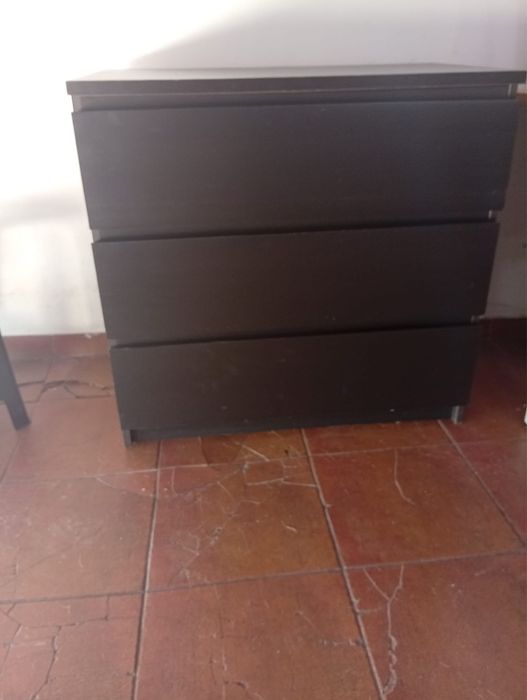 Comoda preta - ikea