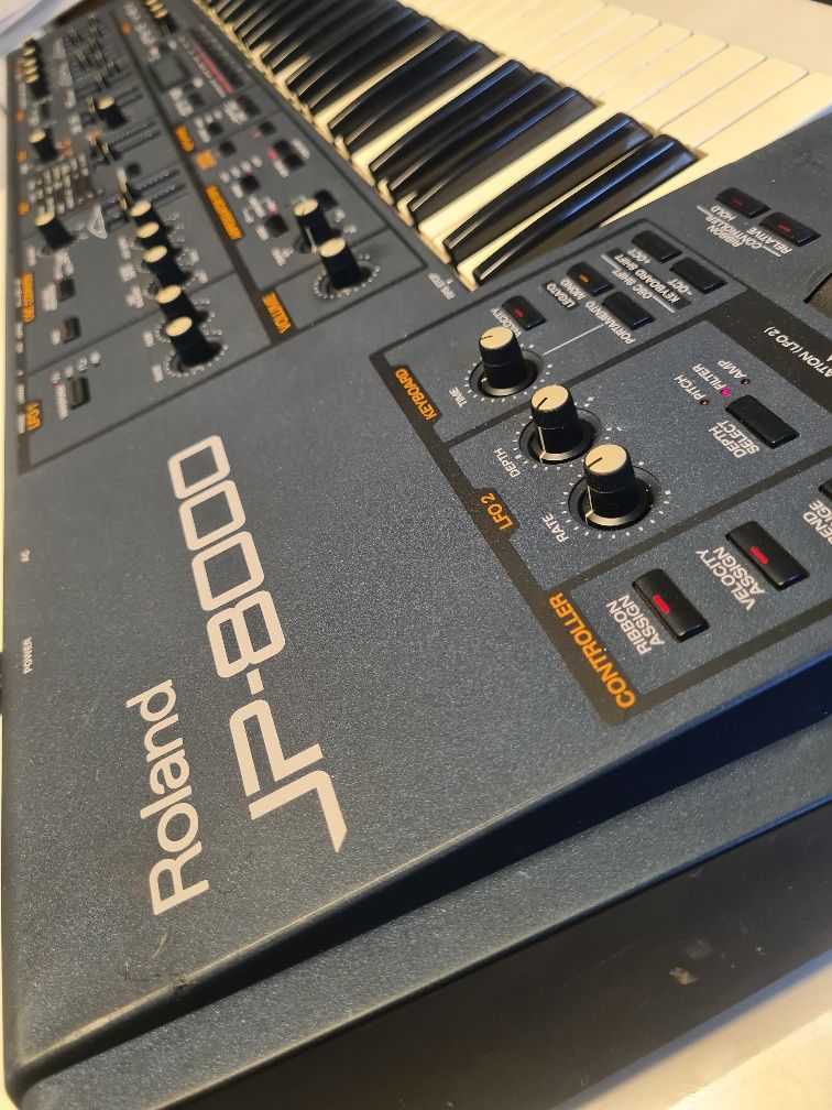 Roland JP8000 Virtual Analog - klasyk