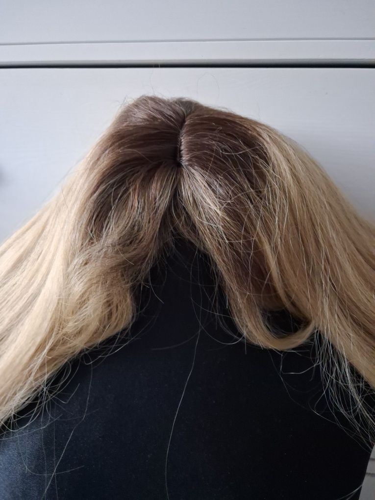 Peruka blond ambrę ok 67 cm