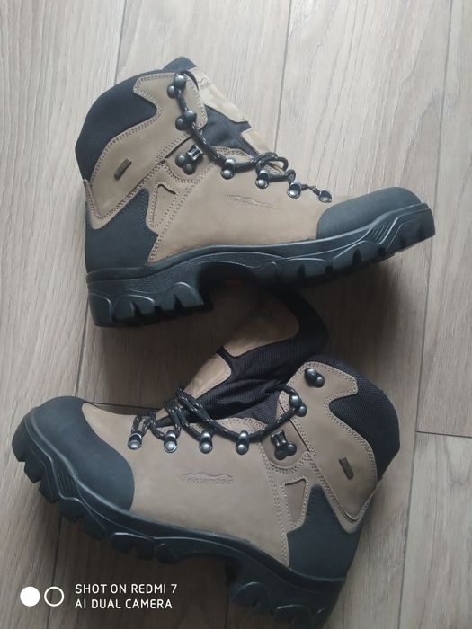 Ботинки треккинговые 43размер.