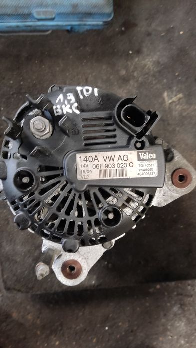 Alternator audi a3 8p golf v A6 C6 2.0 TDI 140a