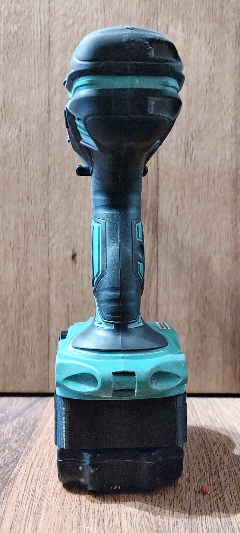 Adapter Hikoki 18V Hitachi na baterie Makita LXT