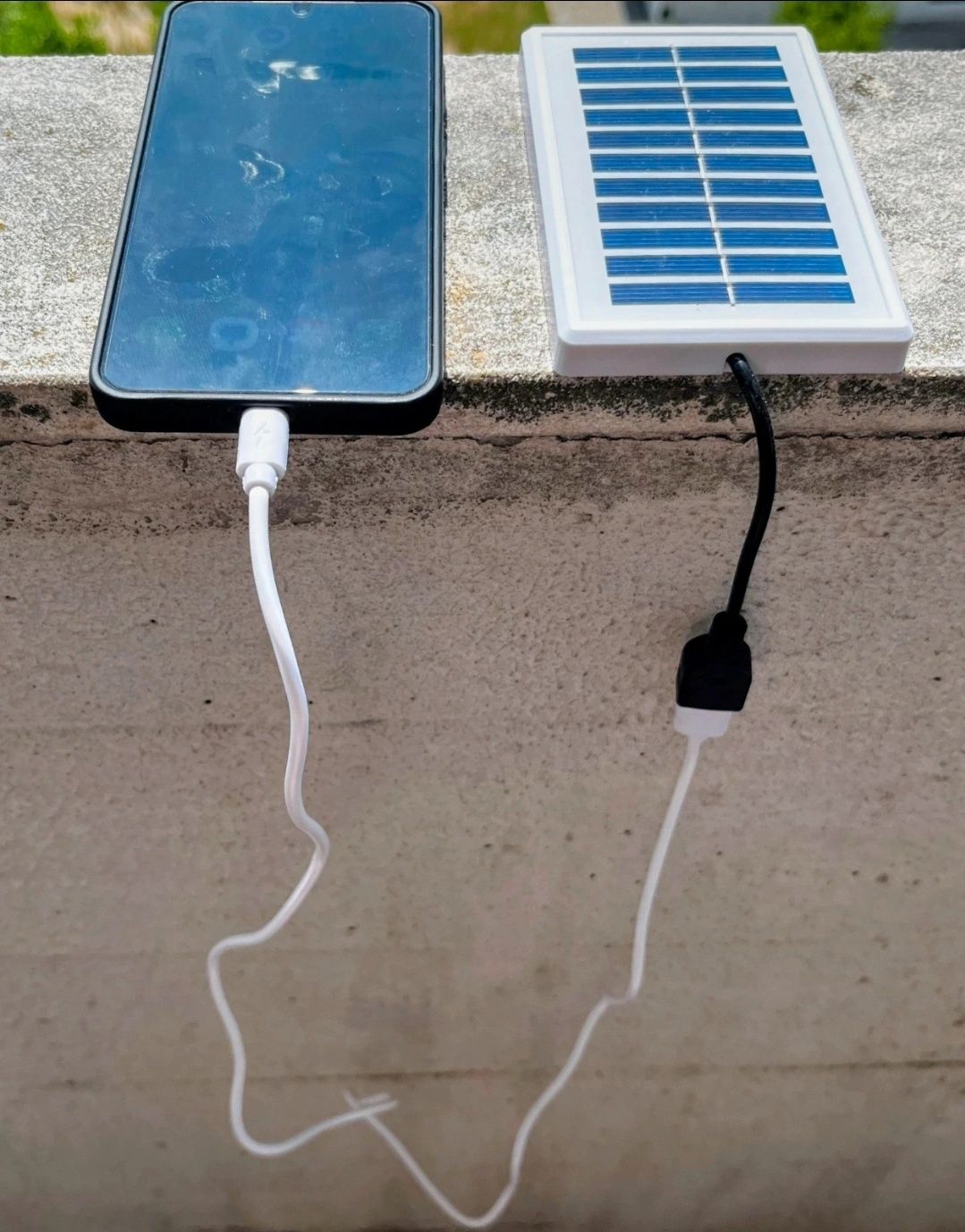 Carregador Solar com entrada USB NOVO.