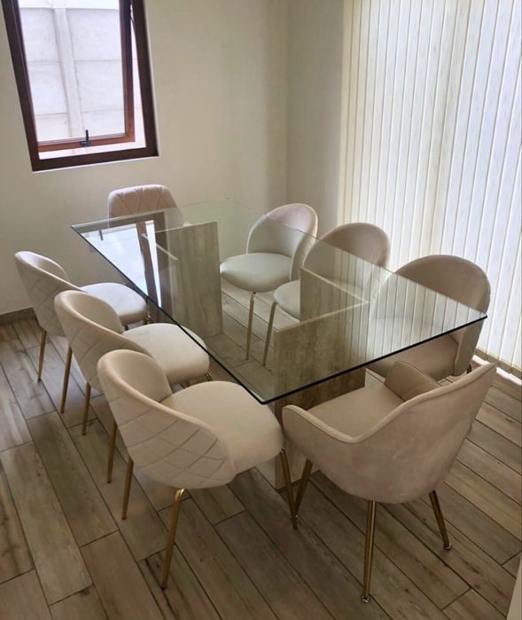 Mesa com pes em marmore e tampo em video 150x90