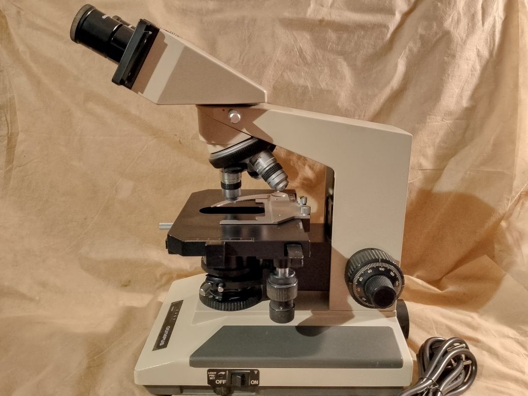 Mikroskop Olympus BH-2 BHTU naukowy biologiczny pzo biolar halogen