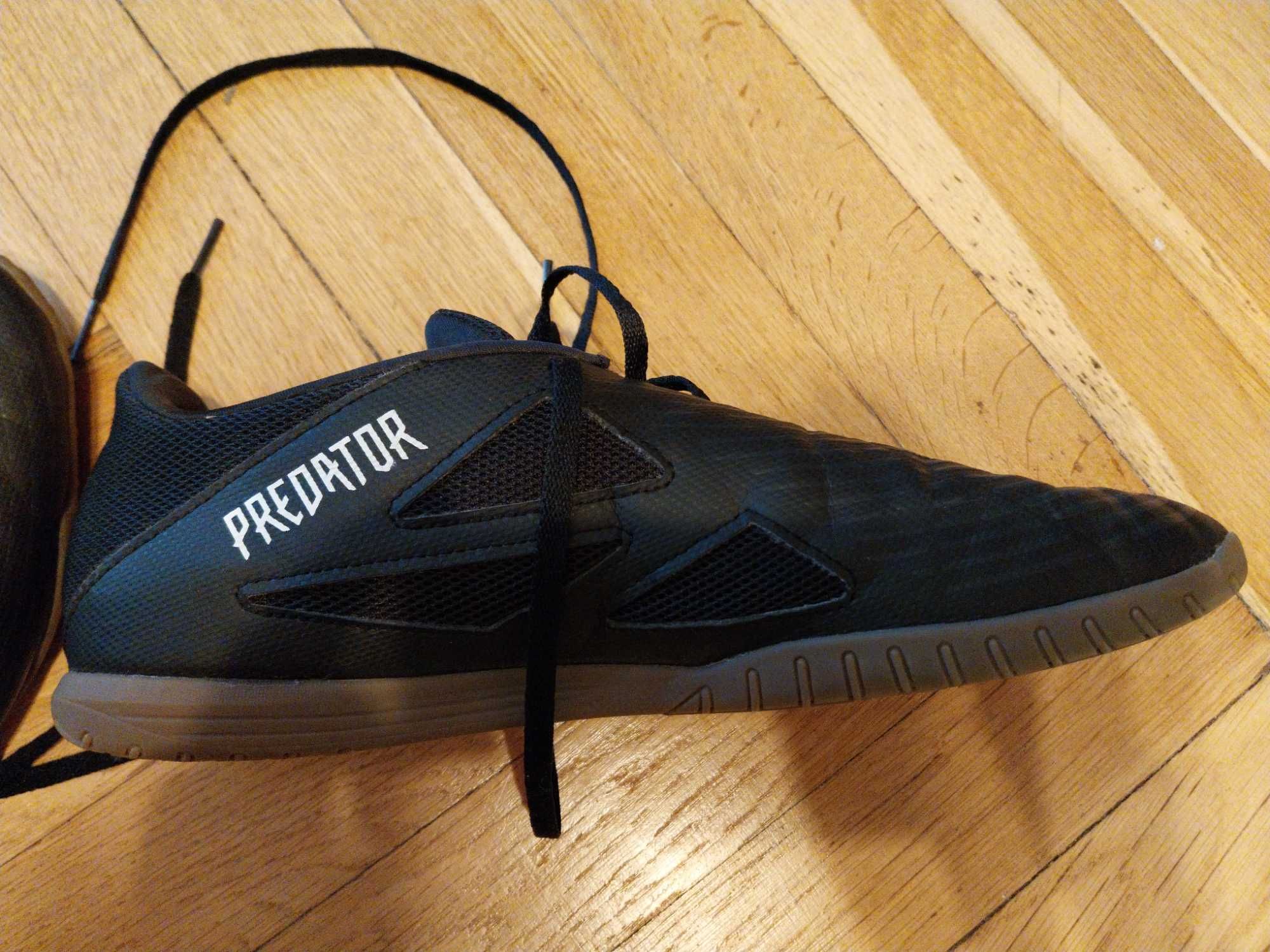 Buty Adidas US 10 1/2, UK 10, FR 44 2/3