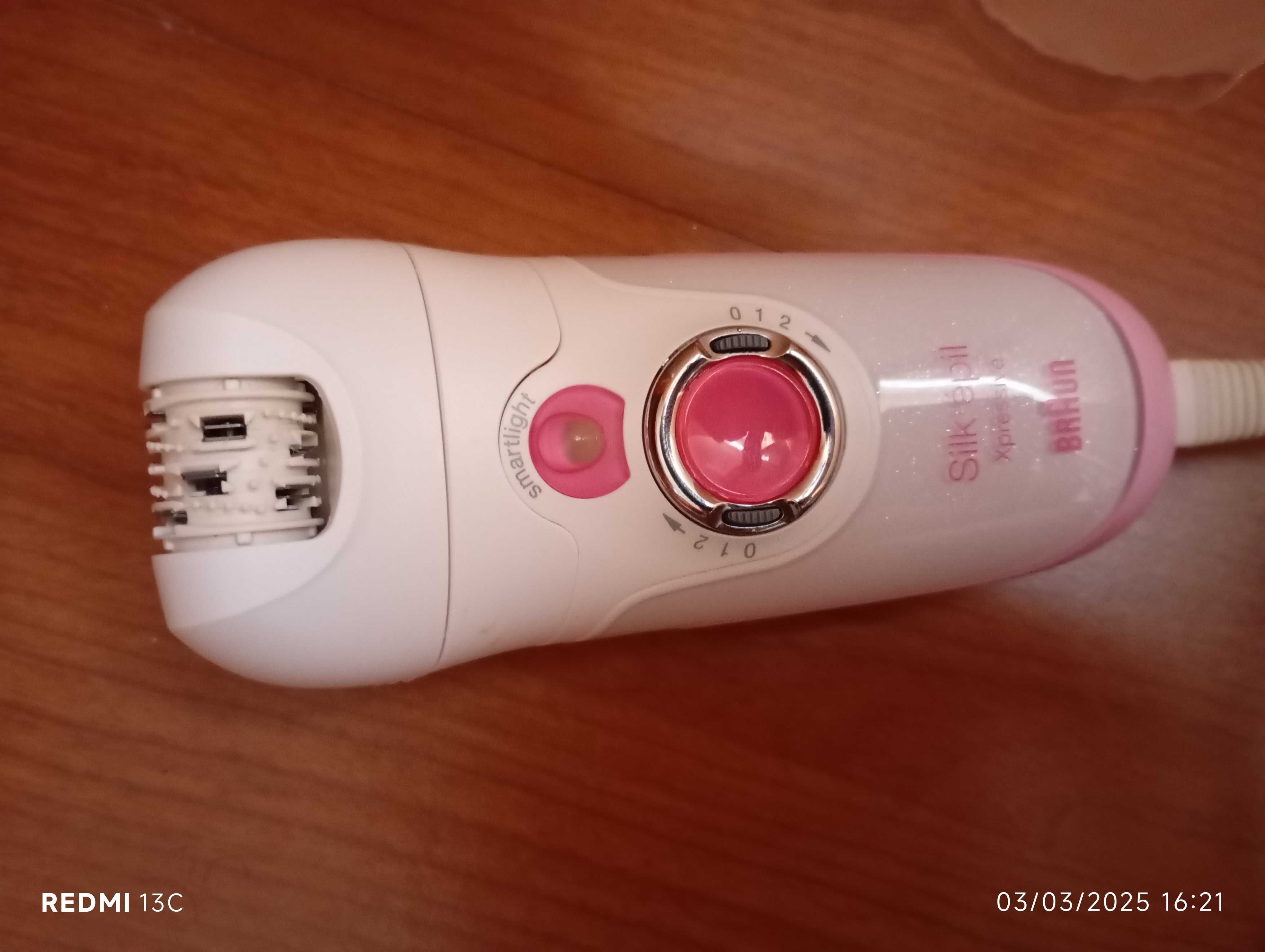 Depiladora com acessórios e bolsa