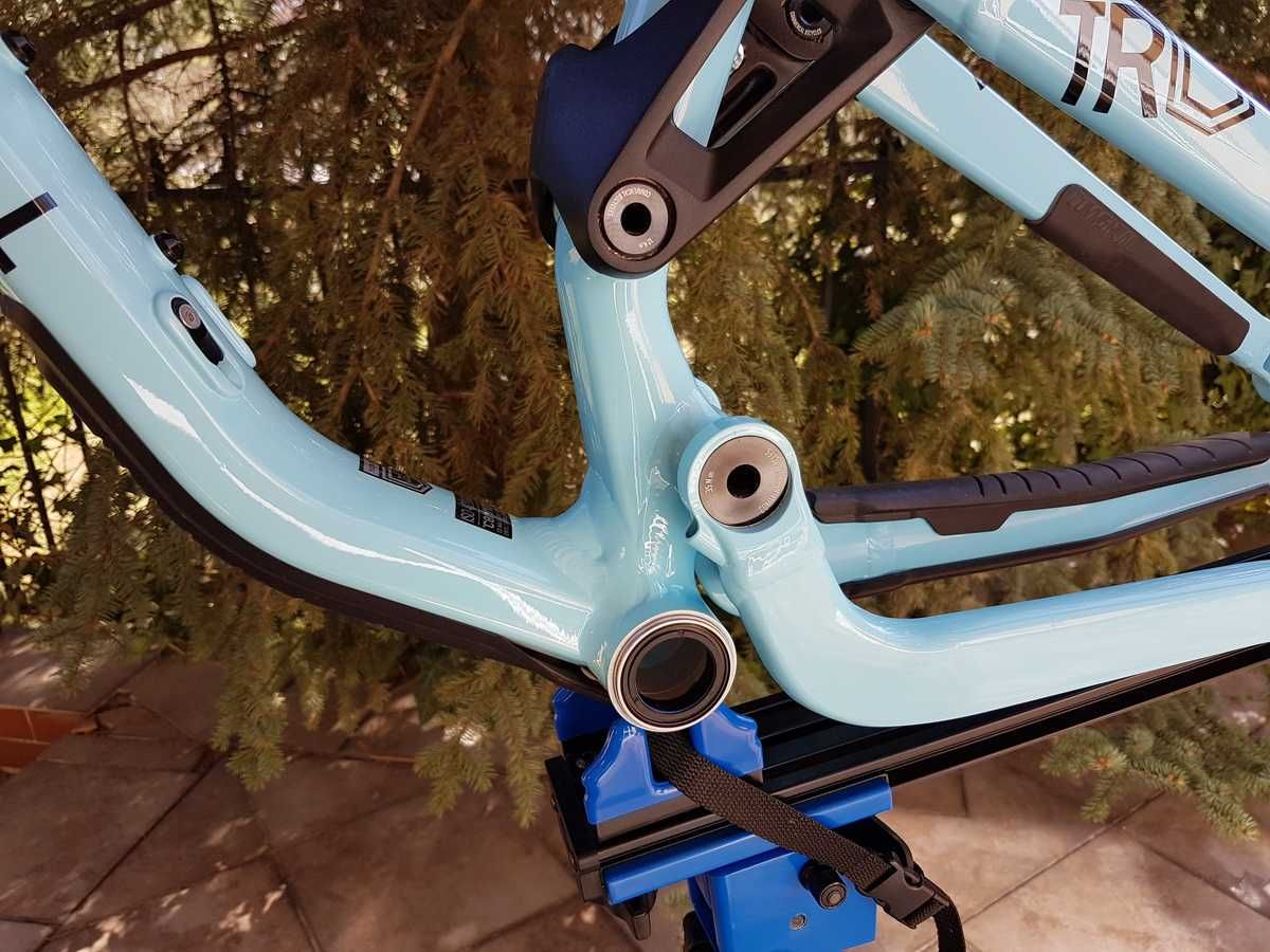 rama Commencal META TR V4, Staff Edition, rozmiar M