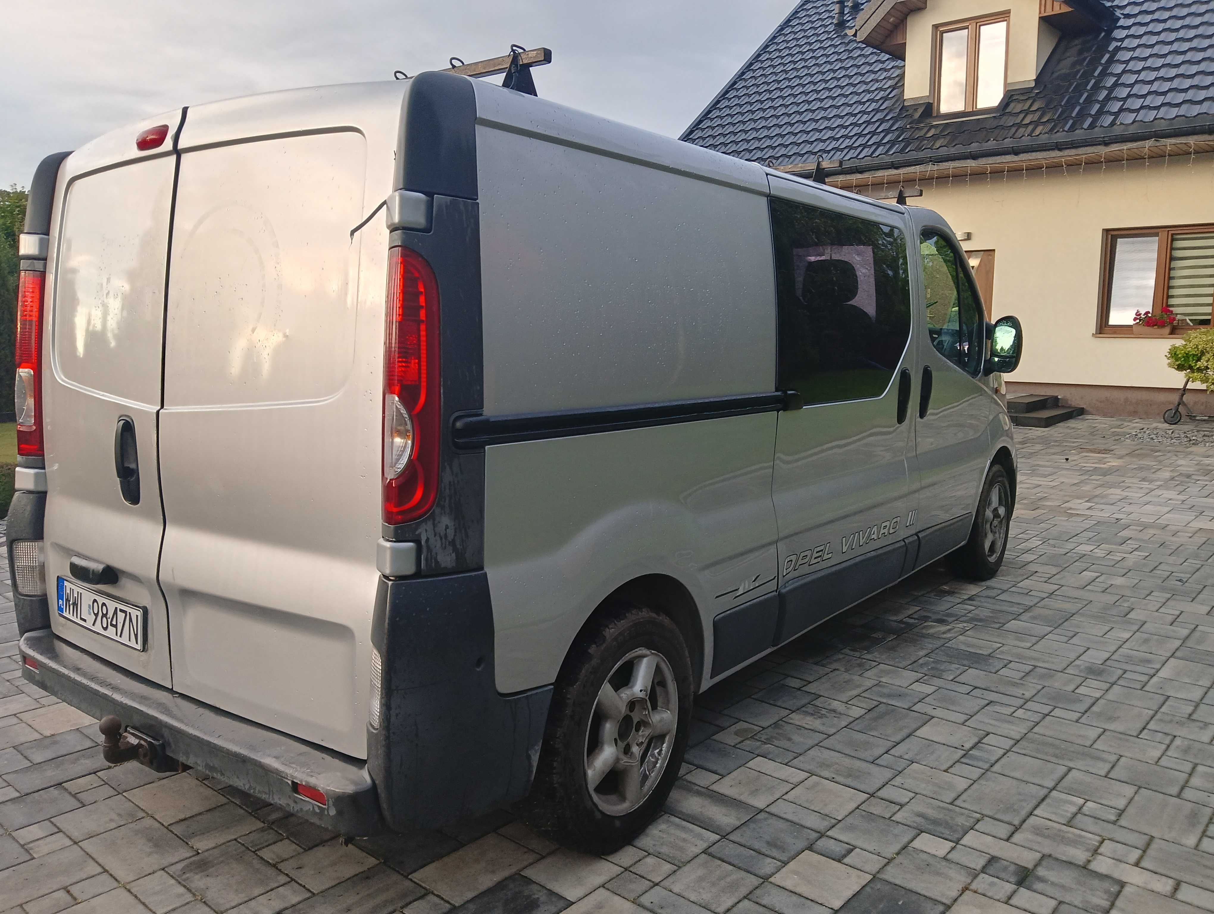 opel vivaro 2.0 CDTi brygadówka bdb stan lift 2008 6 osób