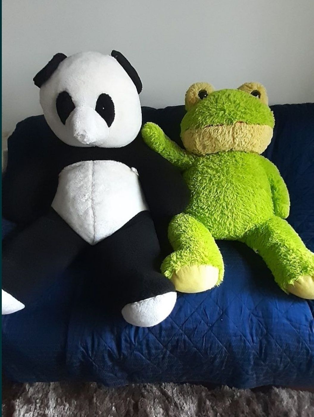 Peluches e muitos bonecos