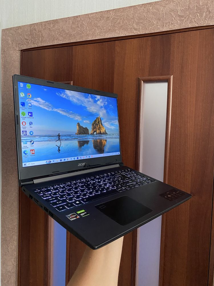 Ігровий Acer Aspire 7 Ryzen 5 5500u/ GTX 1650/ IPS/ 12/ 256 Gb