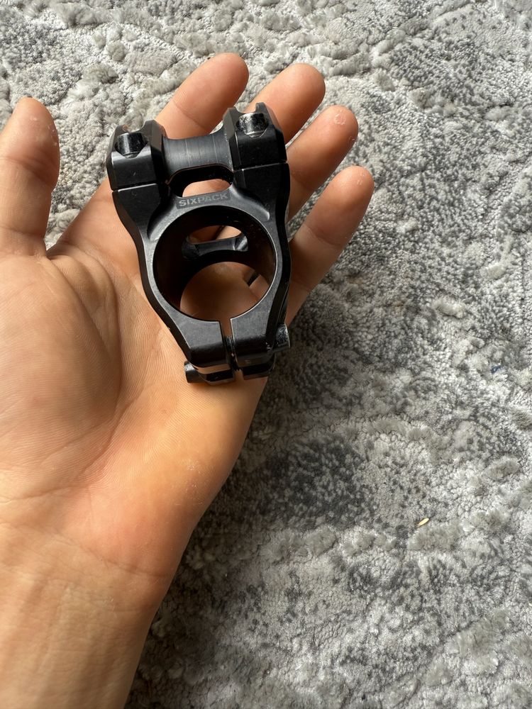 Mostek Sixpack EJ Stem 31,8mm czarny 31mm dirt jump slopestyle