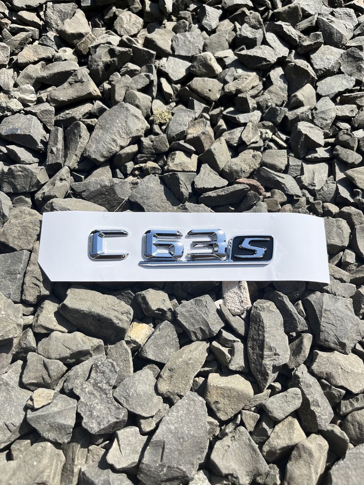 эмблема надпись логотип на багажник мерседес Mercedes C63s