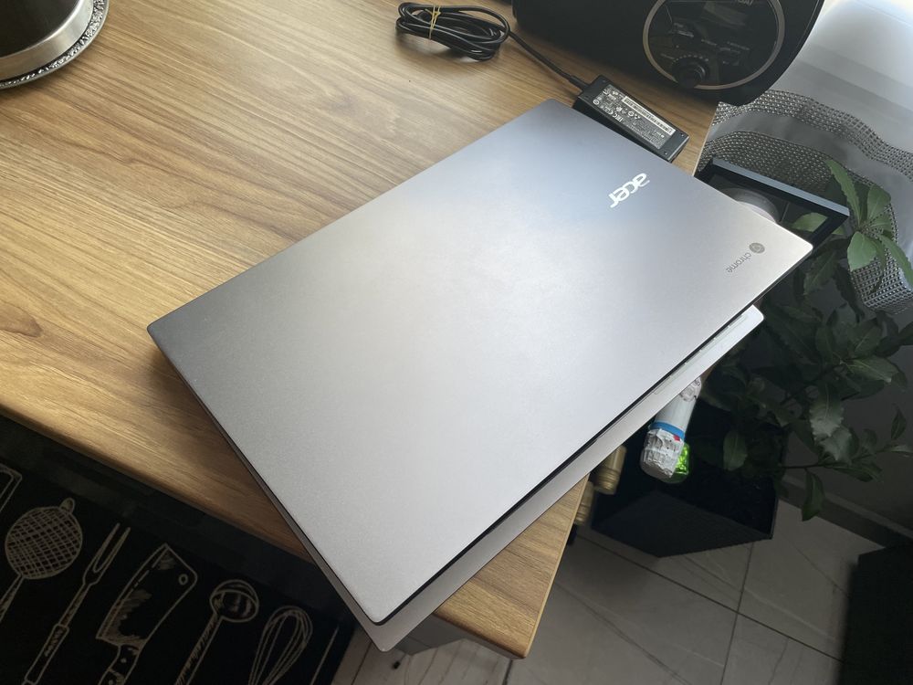 Acer Chromebook 715 intel Core i3 8th Gen 128 SSD/8GB/Wys!