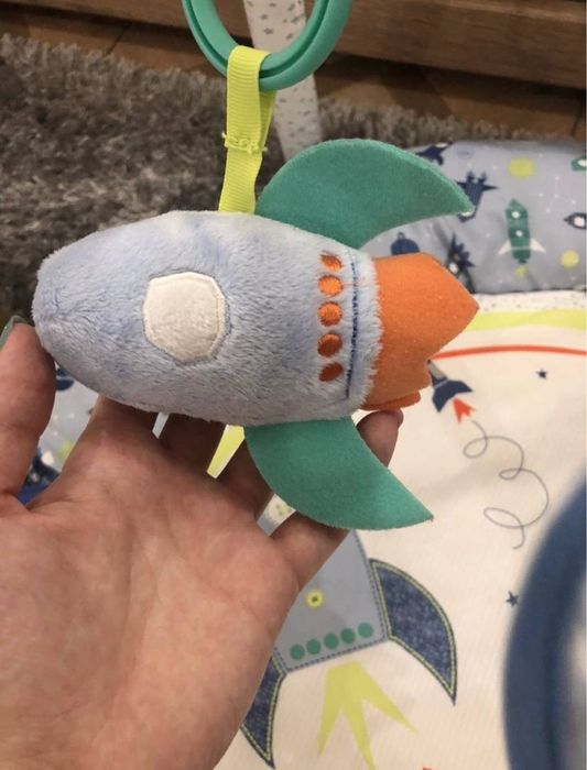 Розвиваючий килимок для дитини