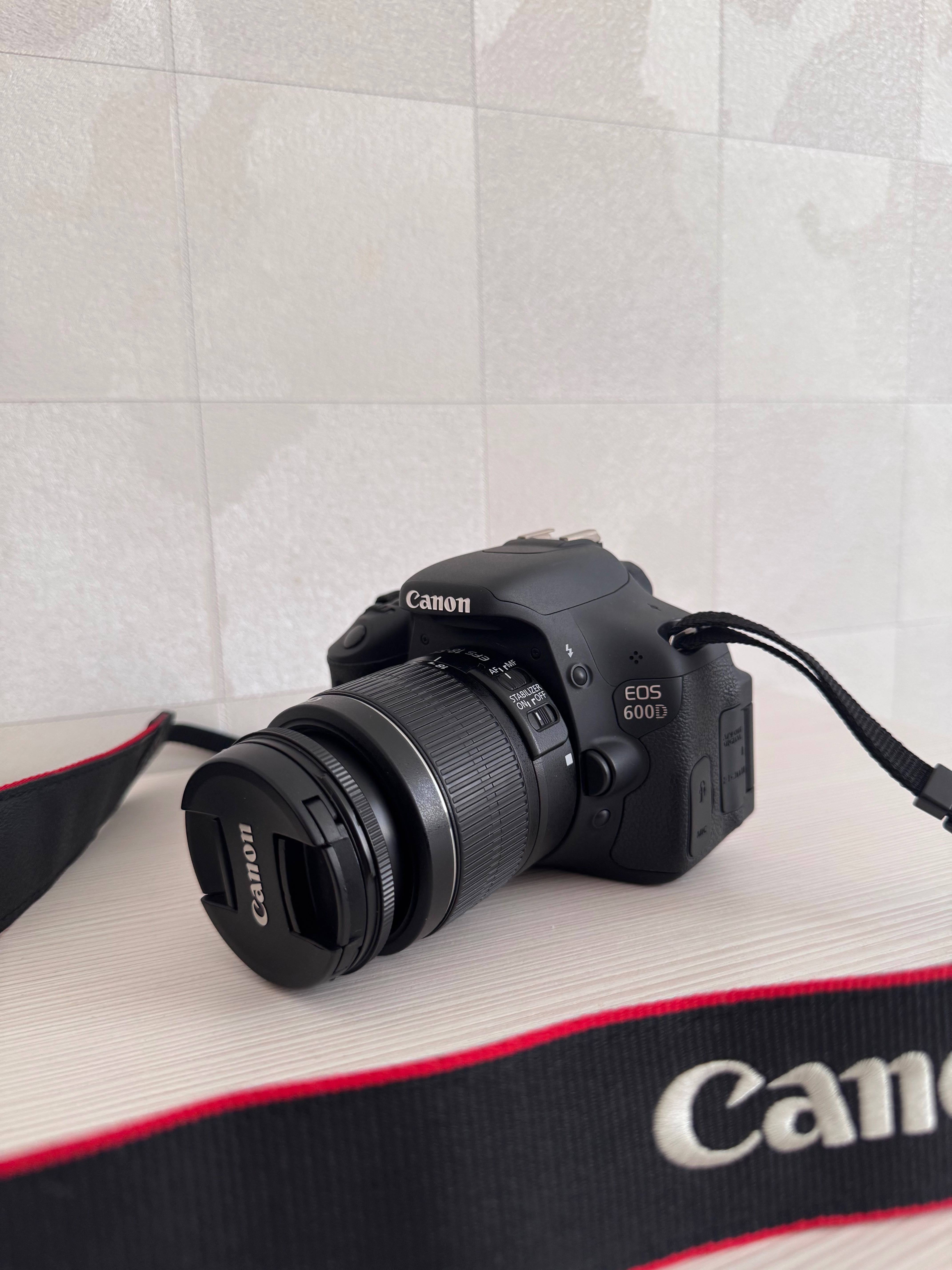 Фотоапарат Canon EOS 600D