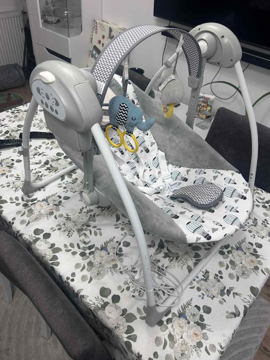 Bujaczek z funkcja elektrycznego bujania/ hustawka kinderkraft flo