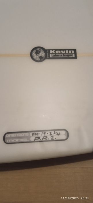 Prancha de surf 5.10 com pouco uso