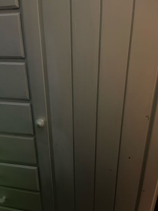 Movel pequeno roupeiro com gavetas