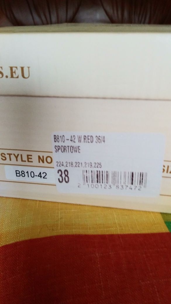 Bordowe trampki Vices 38