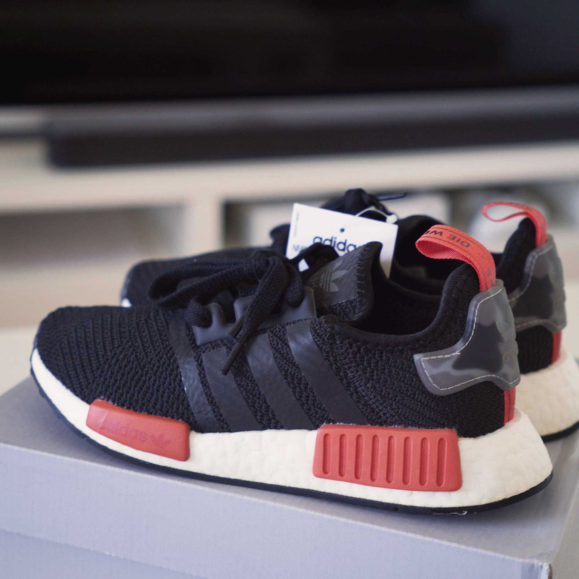 Buty Adidas NMD R1 - czarne - r. 36 - oryginalne