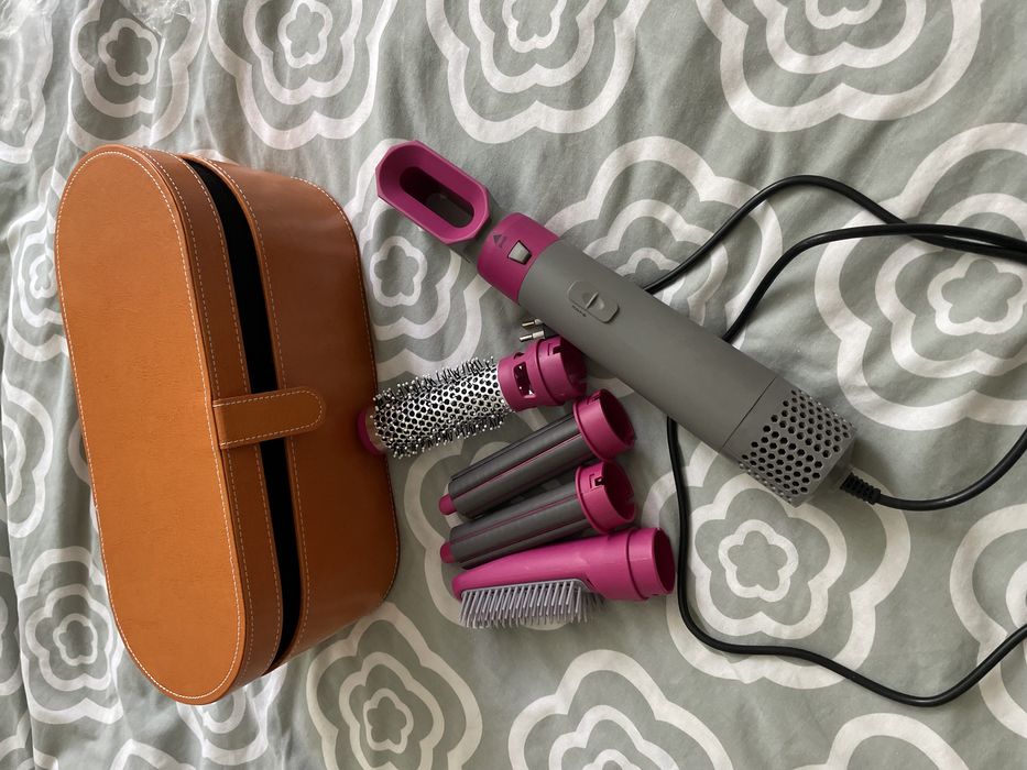 Продам фен з насадками