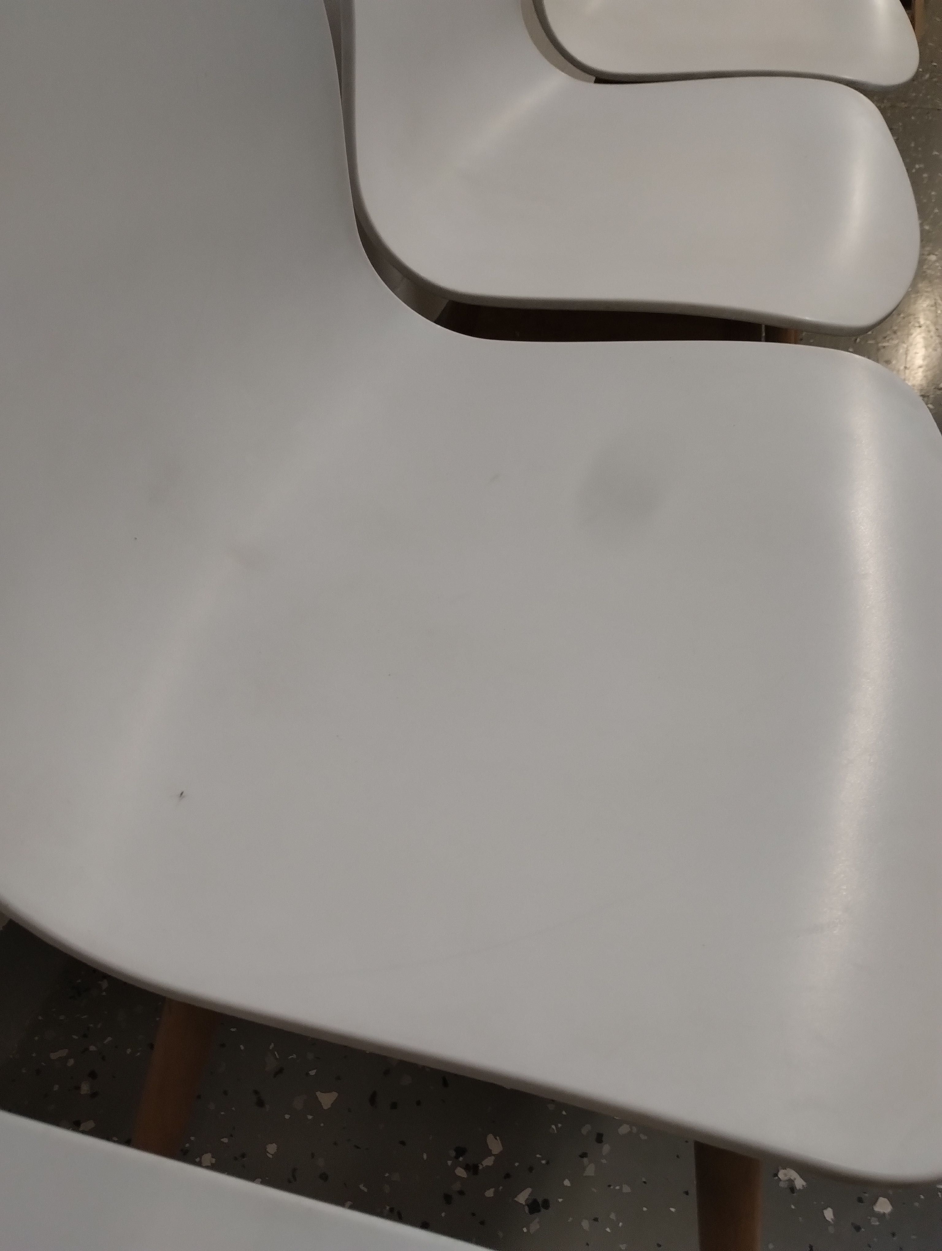 krzesło About A Chair AAC-12 powystawowe design marki Hay