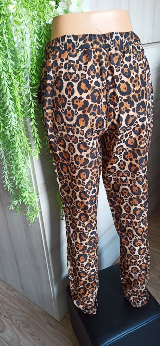 Sg Spodnie damskie 36 , S  H&M spodnie w panterkę na gumce  36 , S