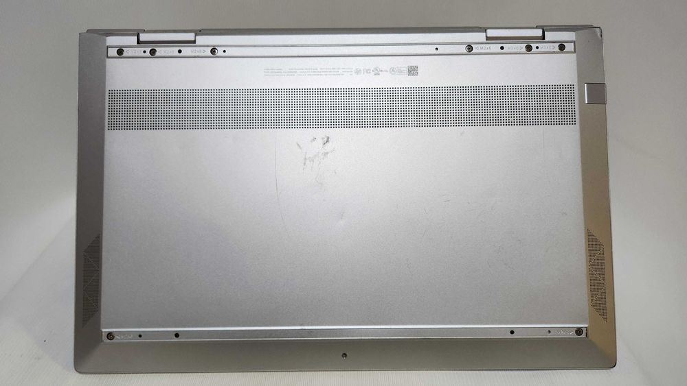 15.6" HP ENVY x360  8GB 256GB  i5-1135g7 Intel iris XE Graphics  4GB