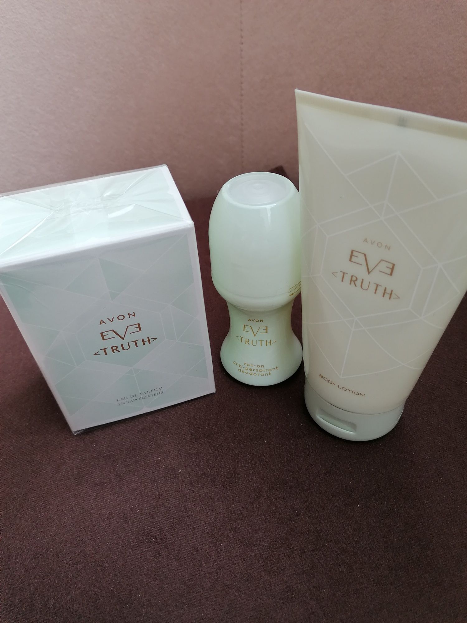 Zestaw Avon seria Eve Truth