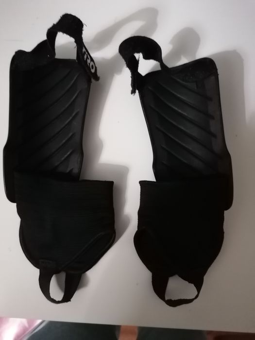 Caneleiras Adidas tiro para despacho