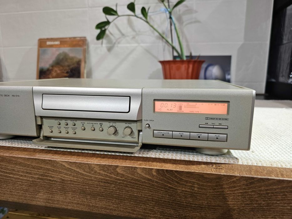 Дека Technics RS E10 HIFI Cassette Deck