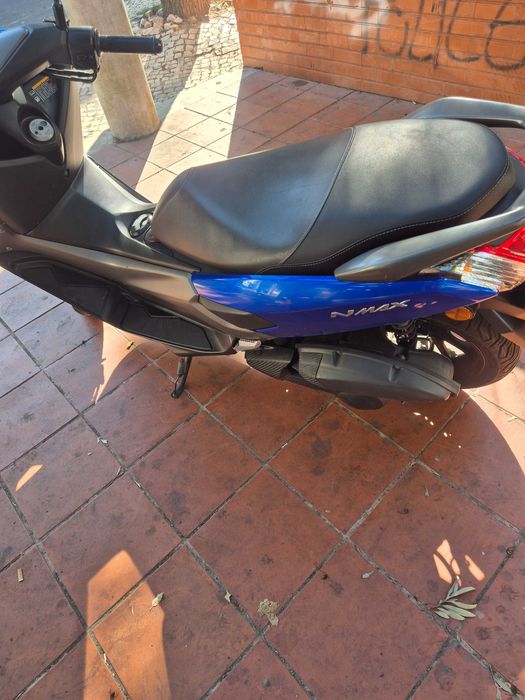yamaha N max 125