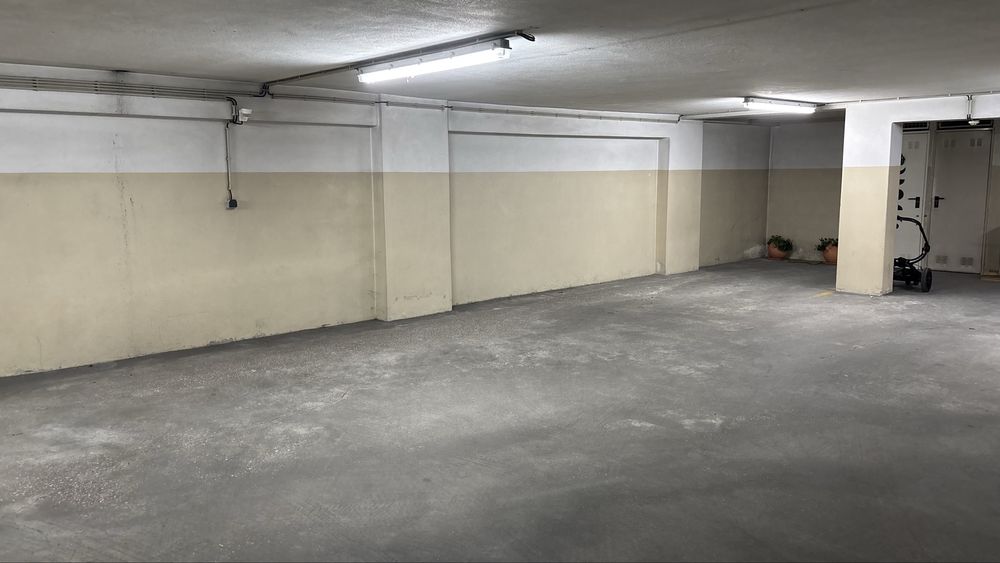Lugar de garagem para dois carros
